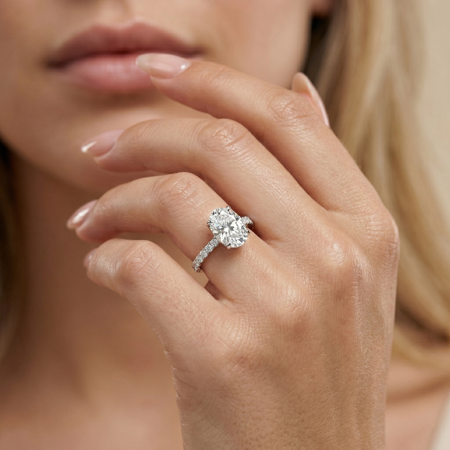 ROUND DIAMOND ENGAGEMENT RING
