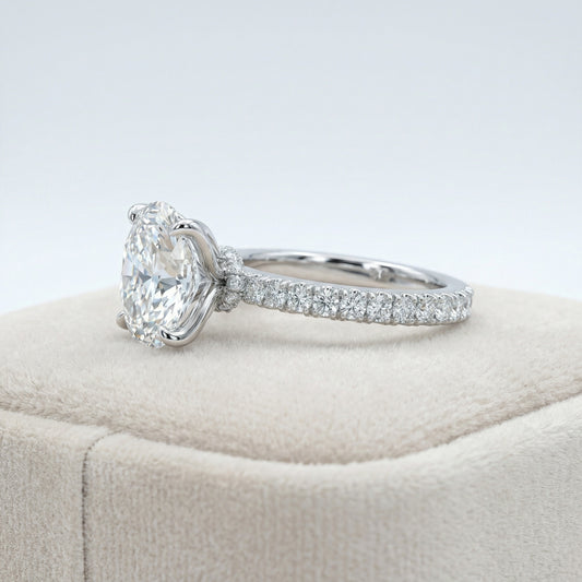 ROUND DIAMOND ENGAGEMENT RING