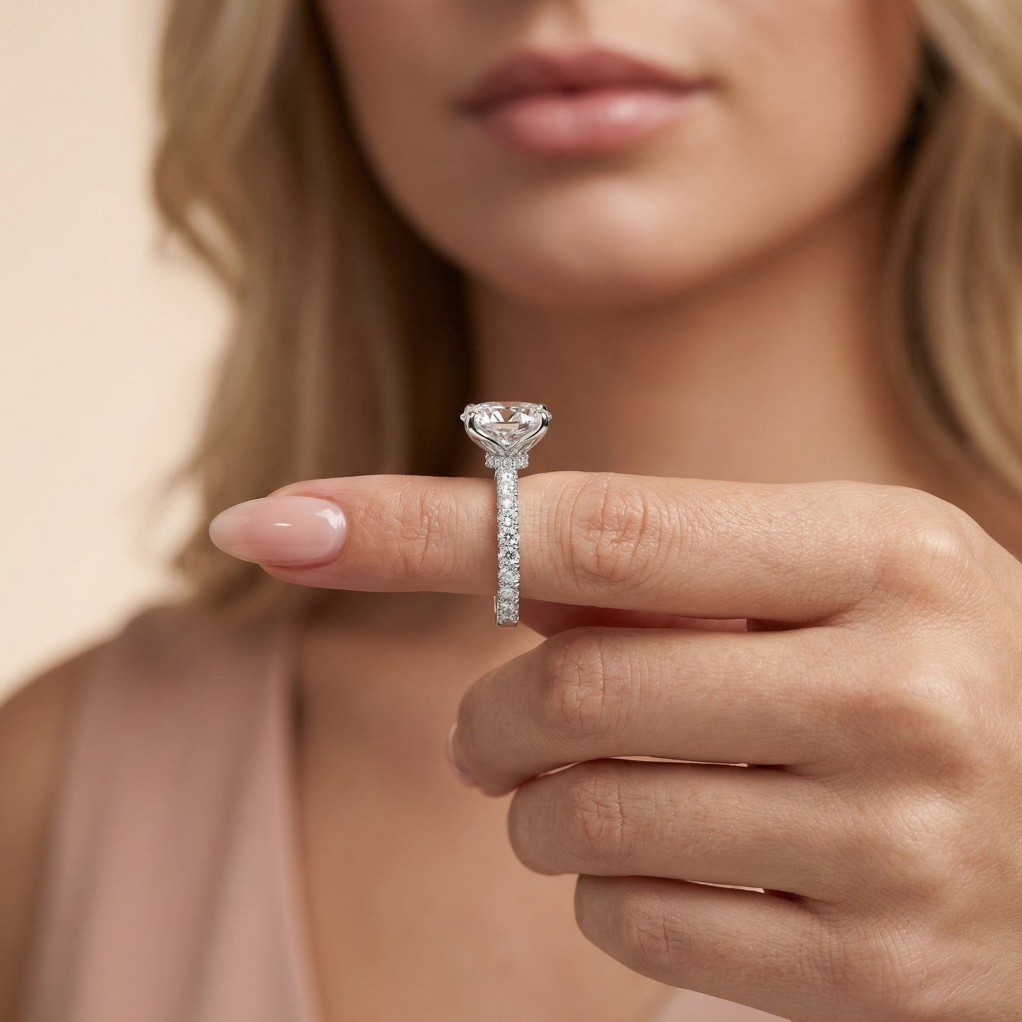 ROUND DIAMOND ENGAGEMENT RING