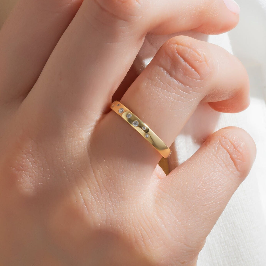 Diamond Wedding Band / 14k Gold Flush Round Diamond Stacking Ring / Stacking Ring / Surface Setting / Anniversary Gift / Diamond Engagement