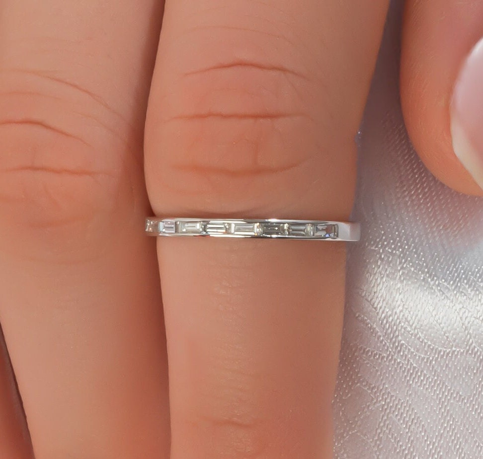 Channel Set Baguette Diamond Wedding Band / 14k Gold Baguette Diamond Wedding Ring / Baguette Diamond Ring / Stack Ring / Bridal Gift