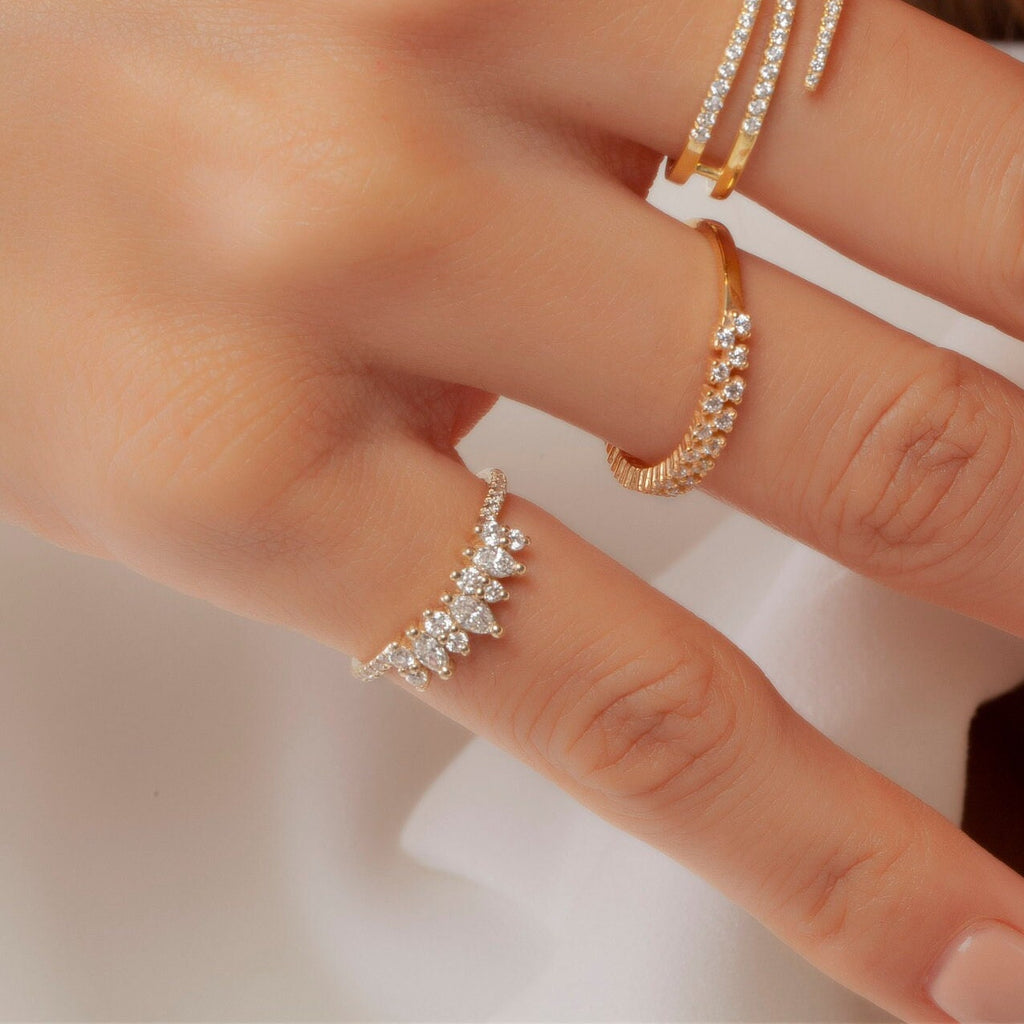 Marquise and Round Diamond Curved Wedding Ring