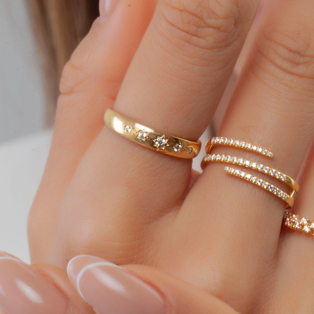 14k Gold Engraved Star Diamond Wedding Ring / Celestial Stacking Ring / Anniversary Gift / Starburst Stacking Ring/ Engagement Band
