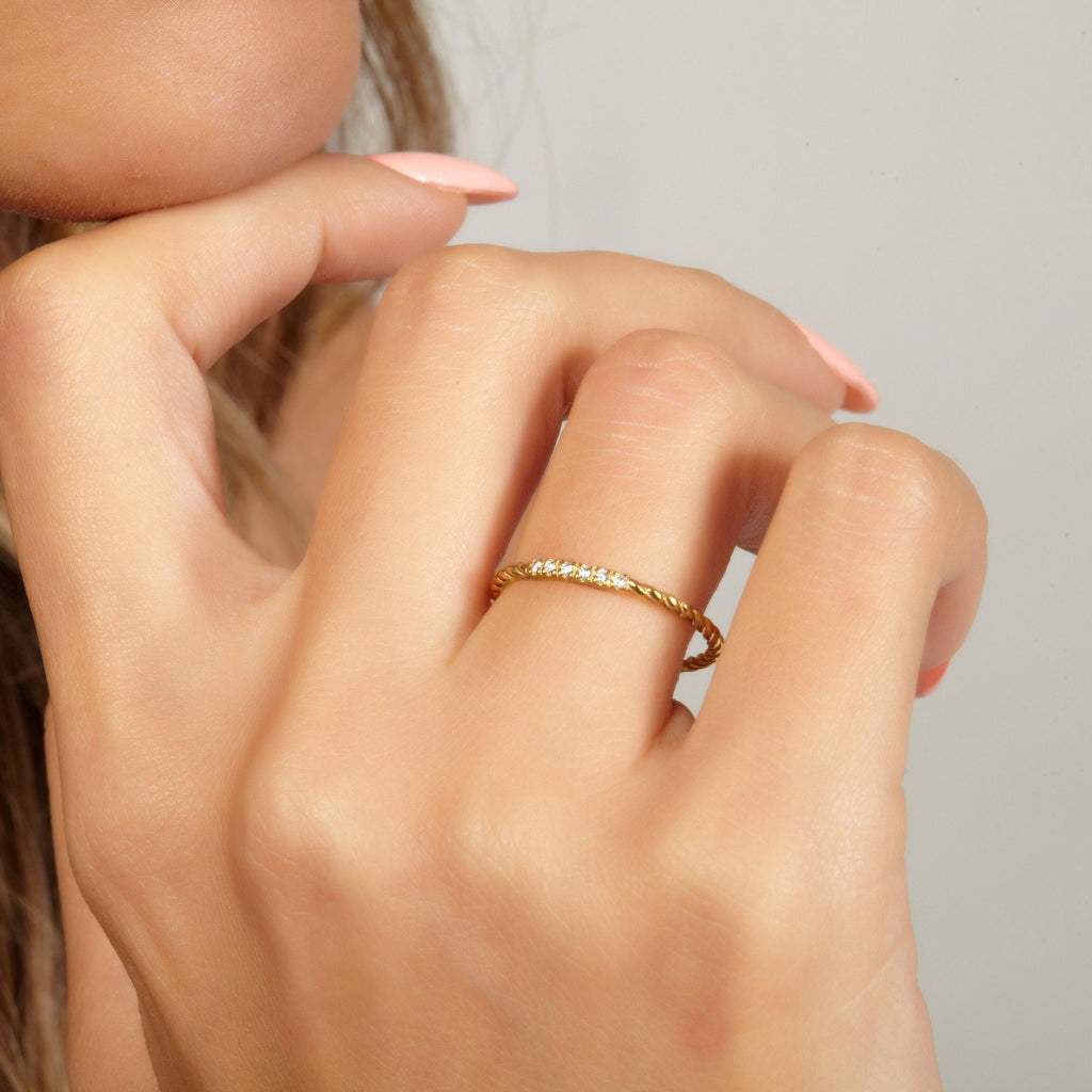 Twisted Gold Diamond Ring