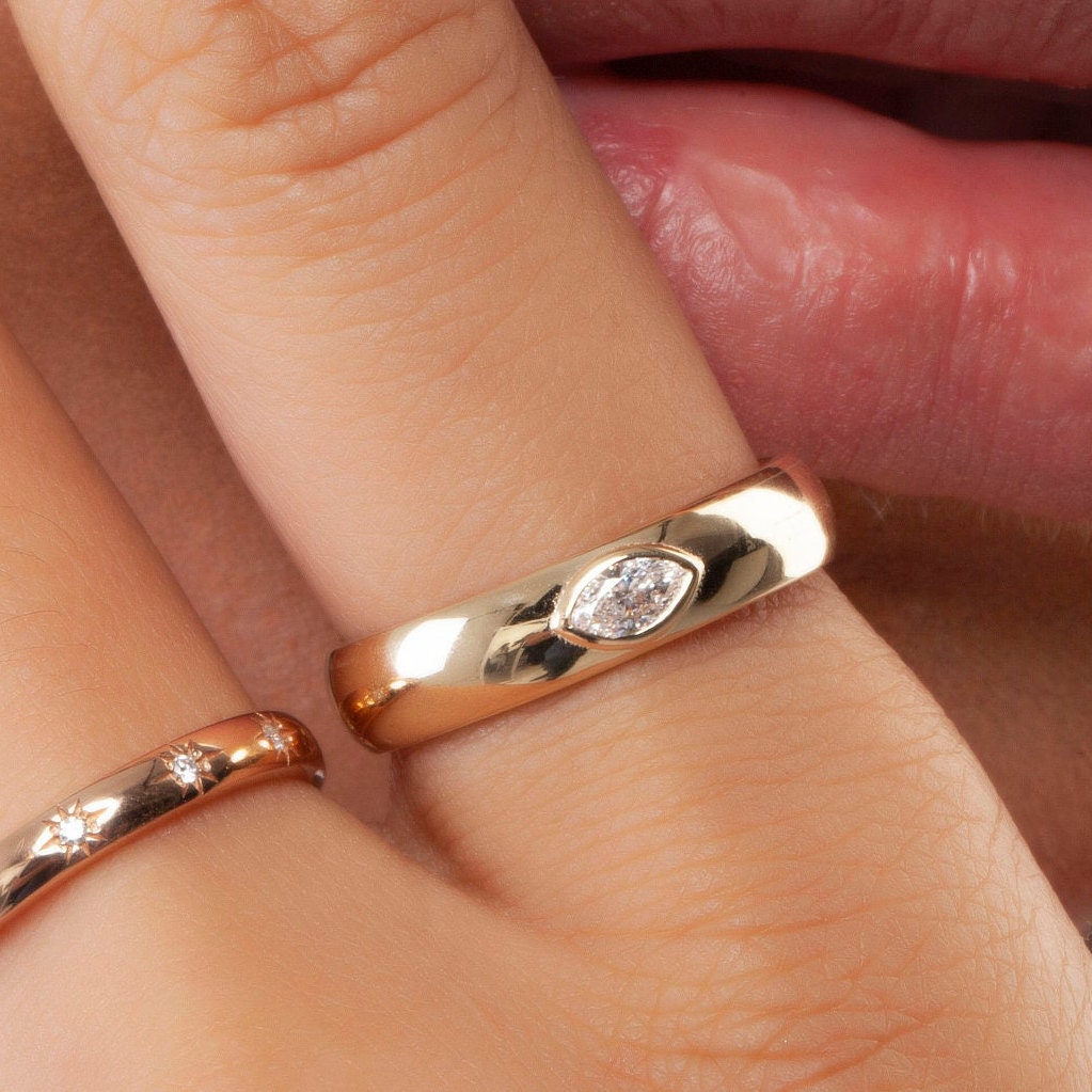 Diamond Bezel Stacking Ring / 14k Gold Marquise Diamond Wedding Band / Teardrop Engagement Ring / Diamond Wedding Band / Diamond Gift Idea
