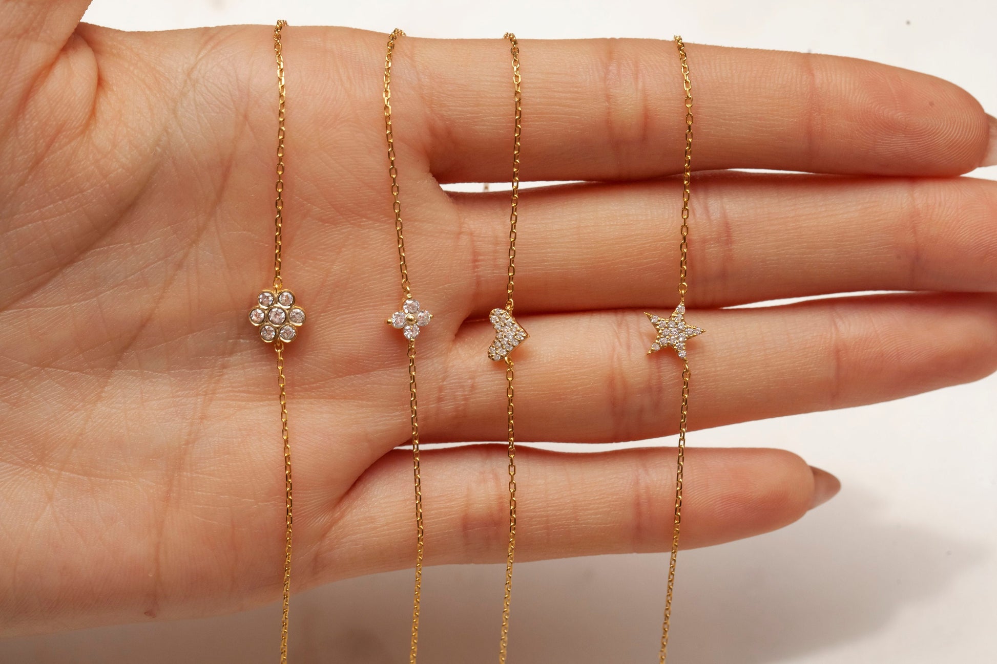 Diamond Star Bracelet / 14k Gold and Diamond Star Bracelet / Dainty StarBracelet / Diamond Birthday Gift / Holiday Gift