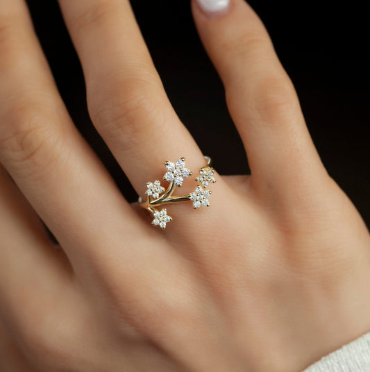 Diamond Floral Design Ring / 14k Gold Diamond Flower Ring / Flower stacking ring / Floral Statement Ring / Birthday Gift