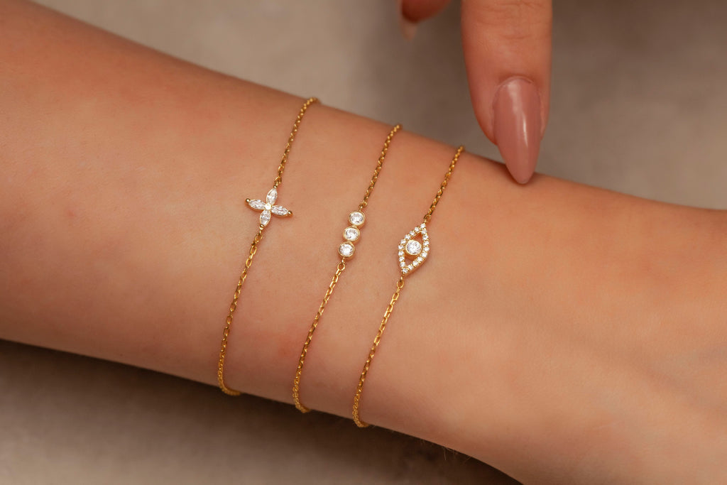 Diamond Bar Bracelet / Bezel Set Tria Bracelet / Dainty Diamond Bracelet / Holiday Gift