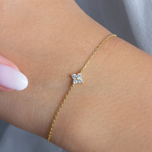 Diamond Clover Bracelet / Dainty Clover Bracelet / Graduation Gift / Anniversary Gift / Diamond Gift Idea