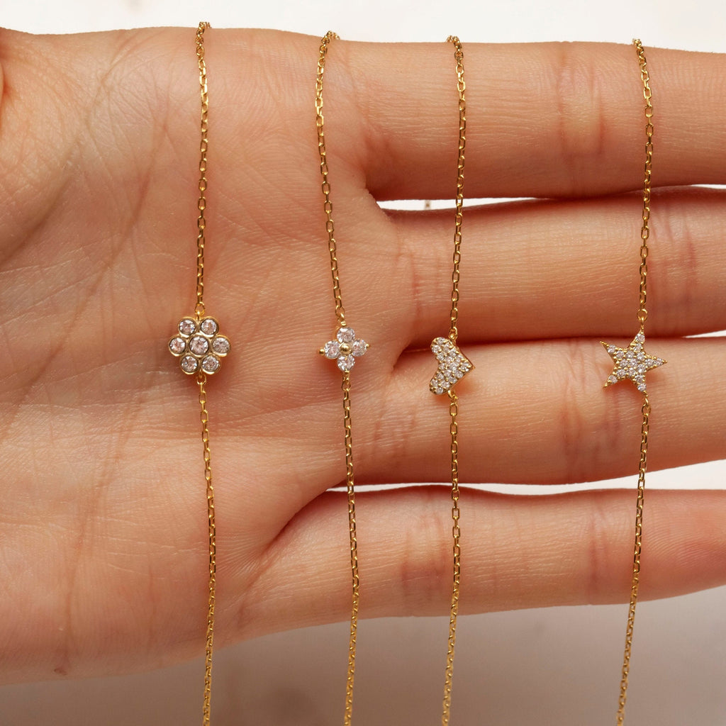 Bezel Diamond Flower Bracelet