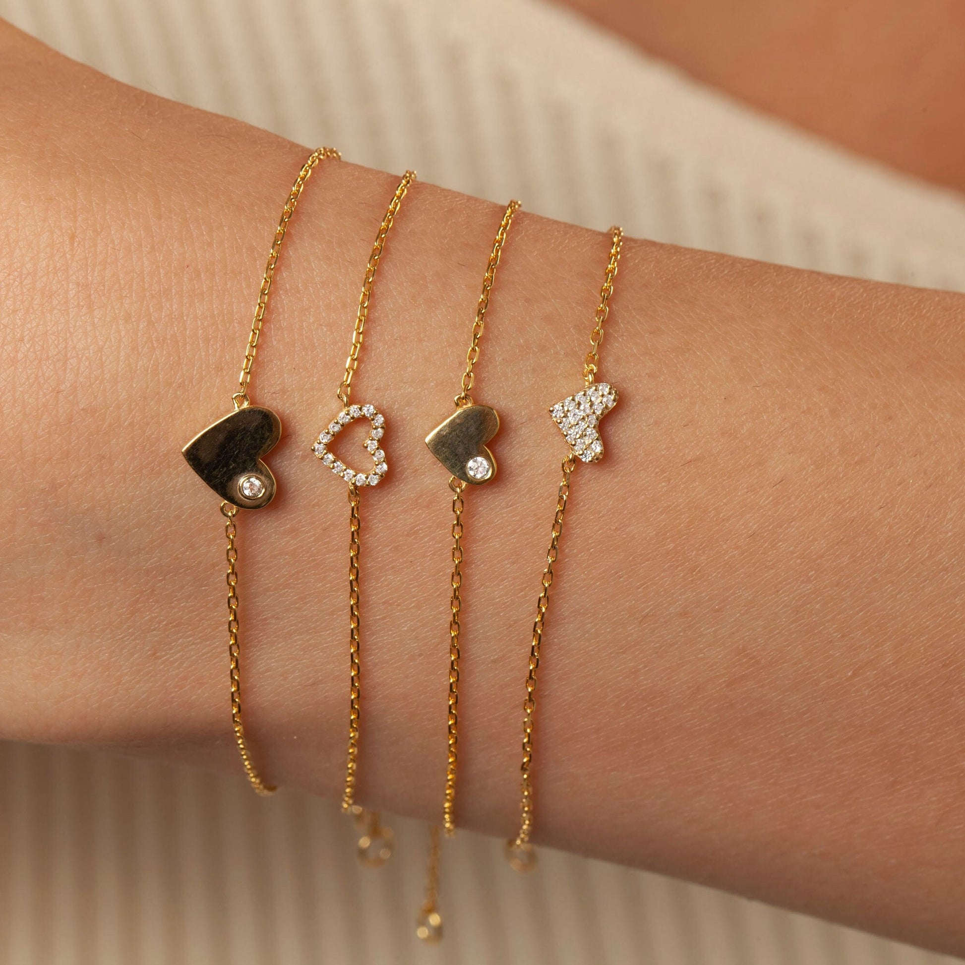 Diamond Heart Bracelet / Mini Heart Bracelet / Dainty Heart Bracelet / Birthday / Holiday Gift