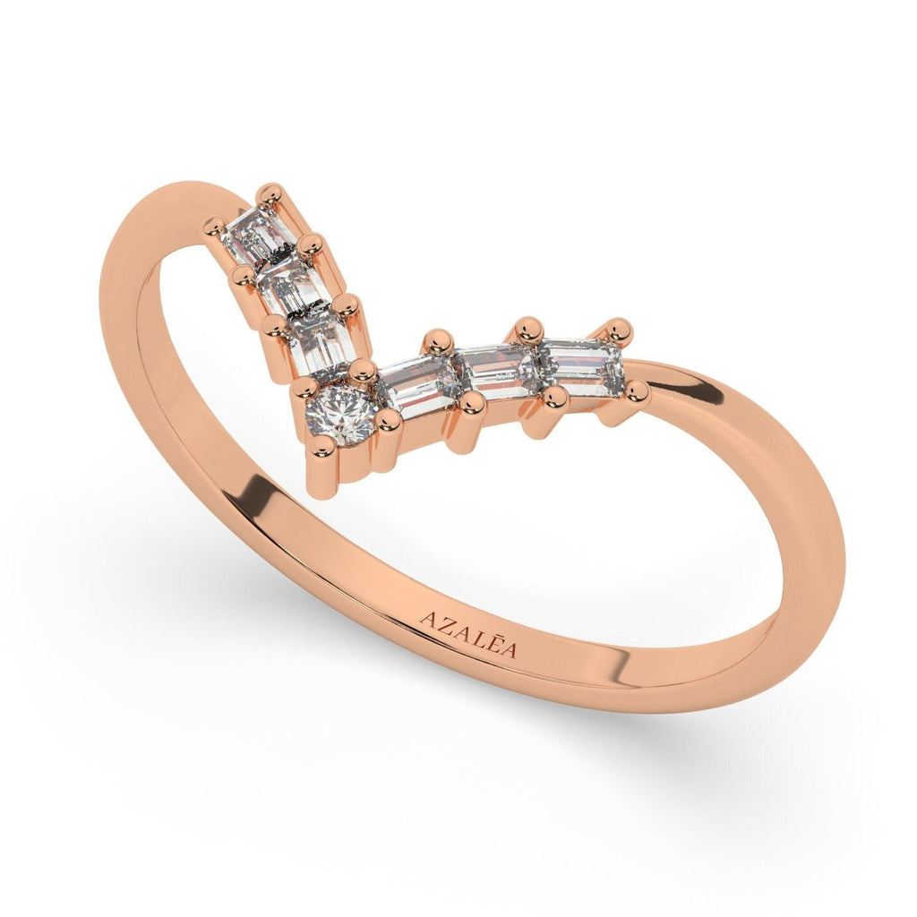 Curved Baguette Diamond Wedding Band / 14k Gold Baguette Diamond Chevron Ring / V Shape Diamond Wedding Band / Diamond Anniversary Ring