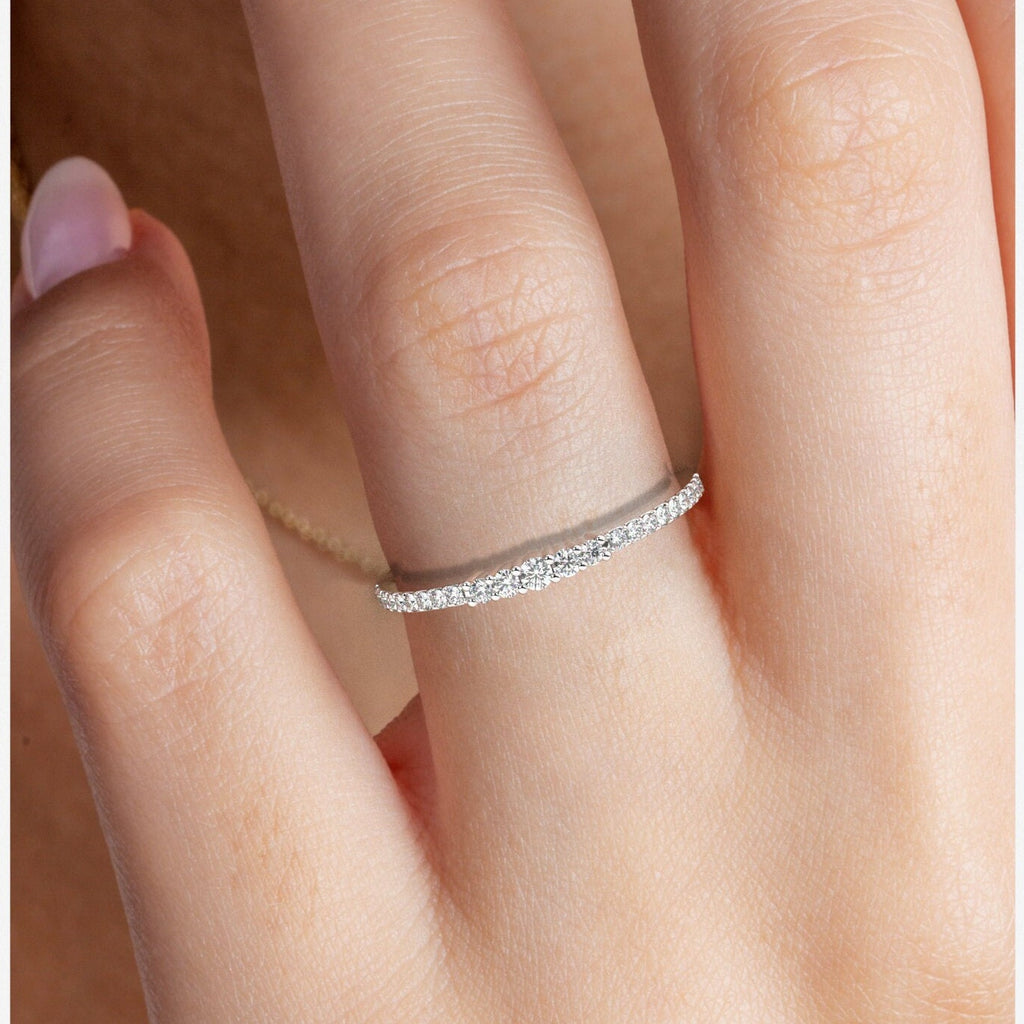 Round Diamond Wedding Band