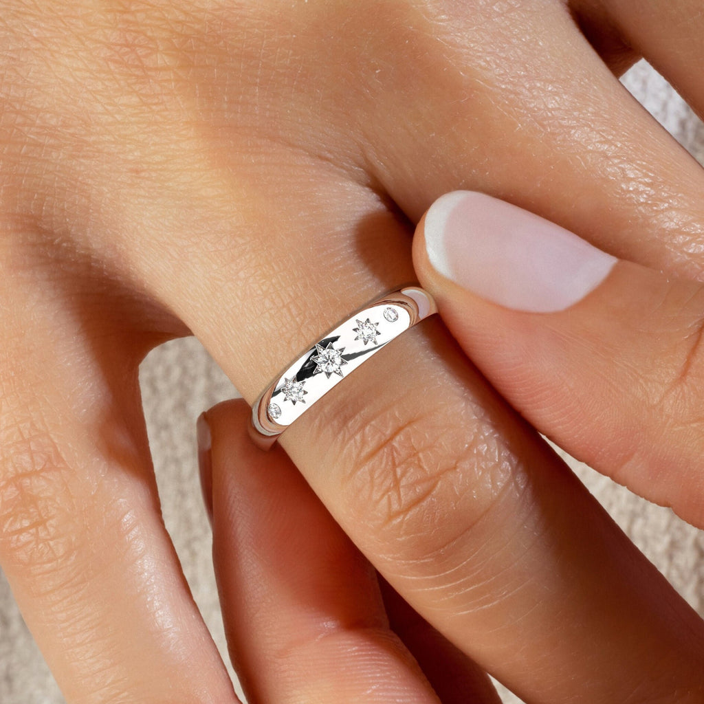14k Gold Engraved Star Diamond Wedding Ring / Celestial Stacking Ring / Anniversary Gift / Starburst Stacking Ring/ Engagement Band