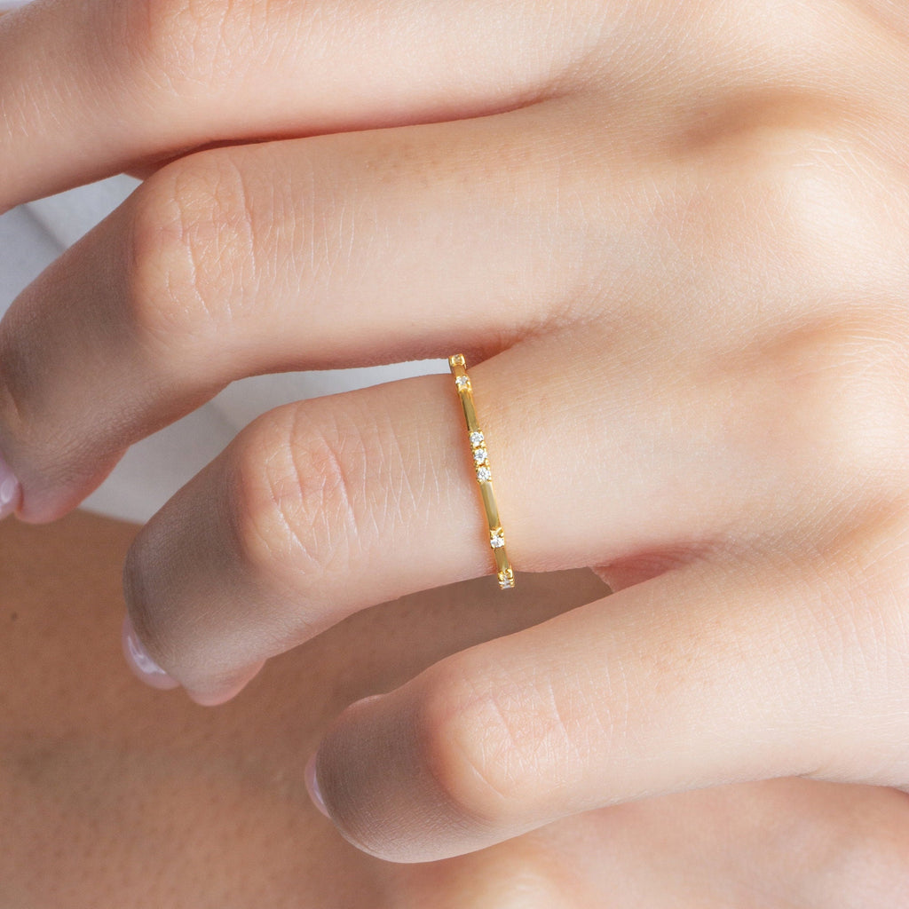 Round Diamond Eternity Band