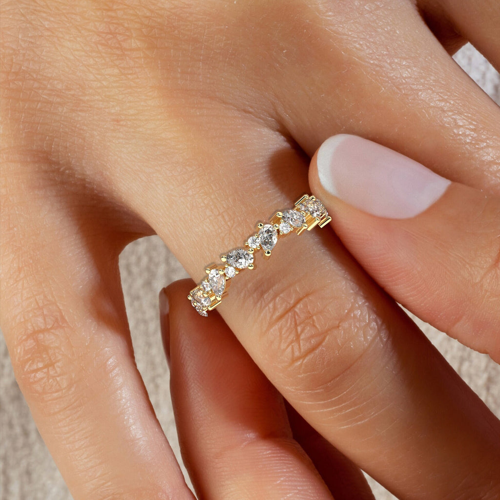 Pear and Round Diamond Alternating Wedding Band / 14k Gold Pear and Round Diamond Wedding Band / Engagement Ring /Pear Diamond Stacking Ring