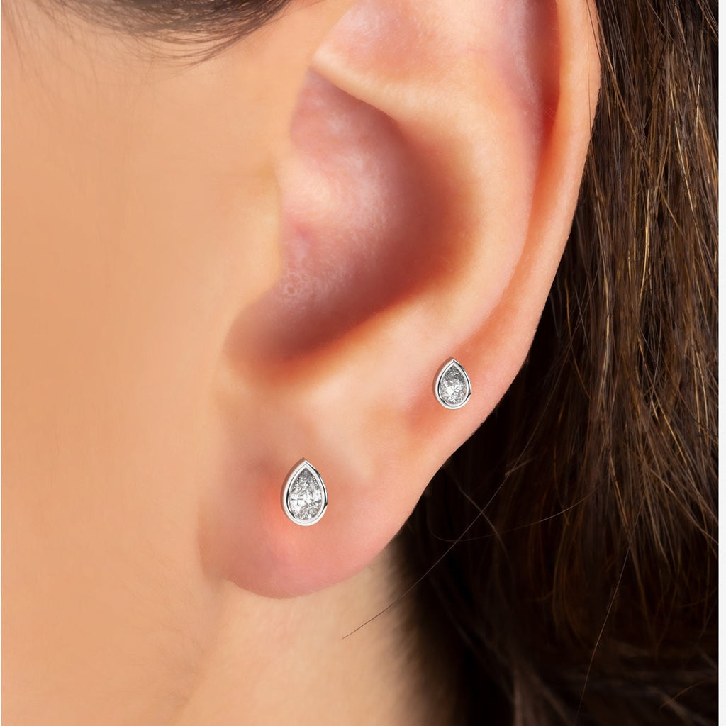 Pear Shape Diamond Studs / 0.10 - 0.50 ct Baguette Studs