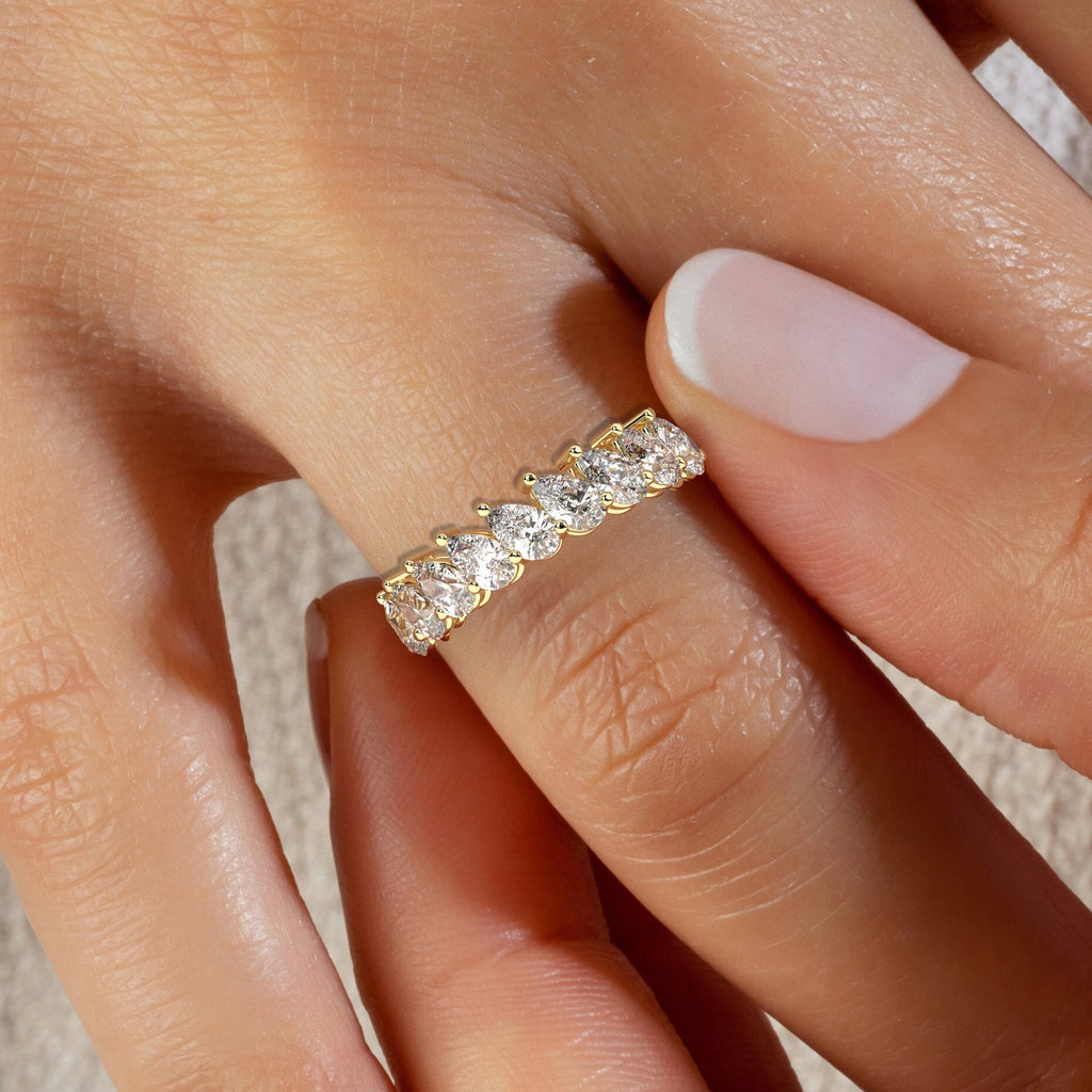 Tilted 1.8 CT Diamond Wedding Band 1.8 CT Pear Diamond