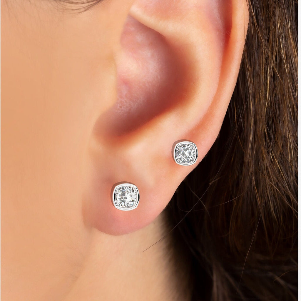 Cushion Cut Diamond Studs / 0.10 - 0.50 ct Solitaire Diamond Studs