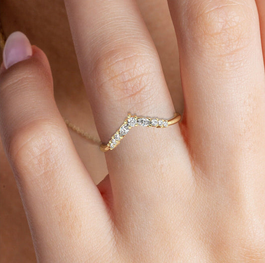 V Shape Marquise Round Diamond Curved Ring