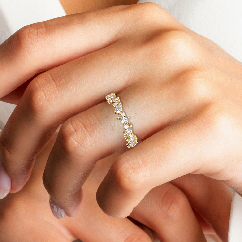 Pear and Round Diamond Alternating Wedding Band / 14k Gold Pear and Round Diamond Wedding Band / Engagement Ring /Pear Diamond Stacking Ring