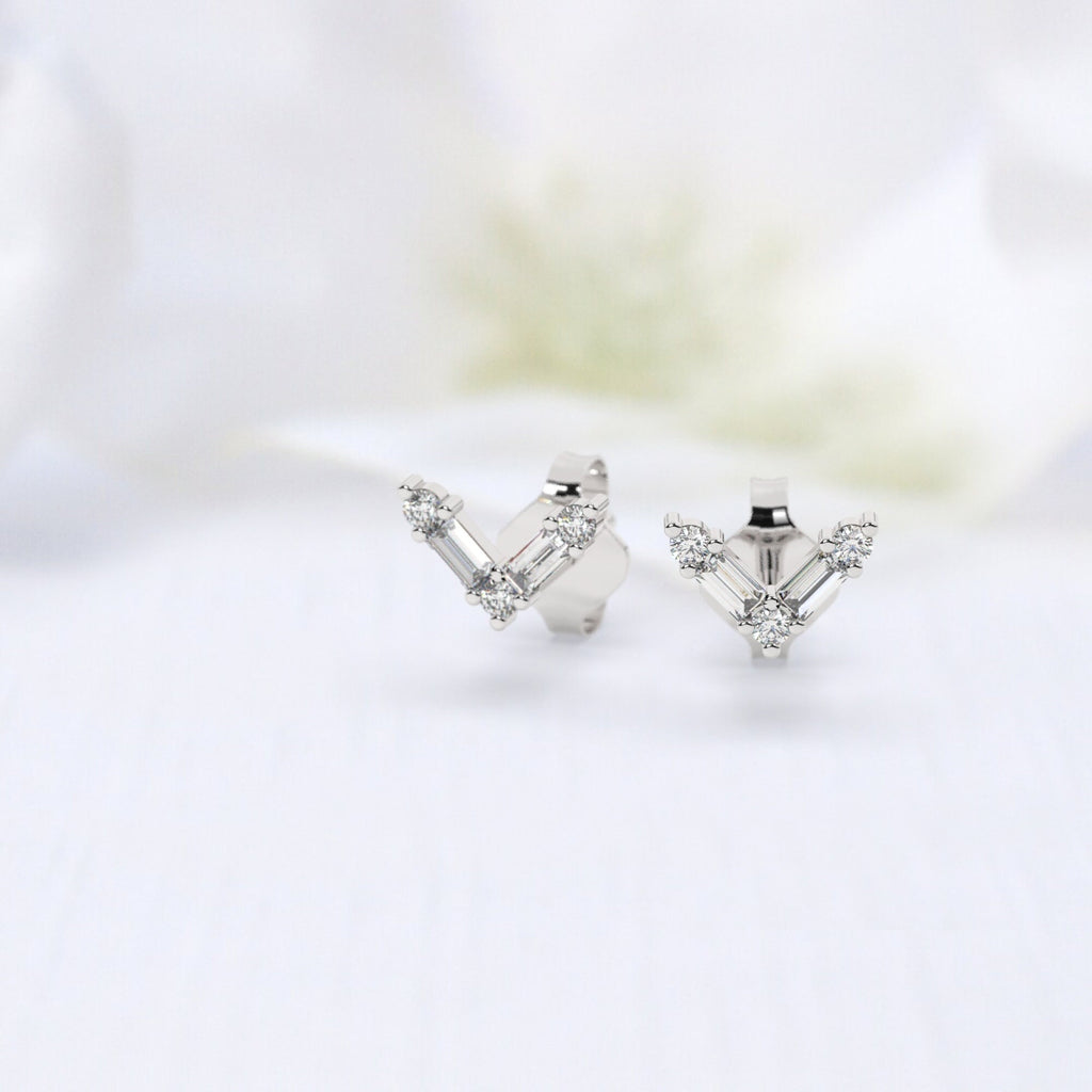 Baguette Diamond V Studs Earrings