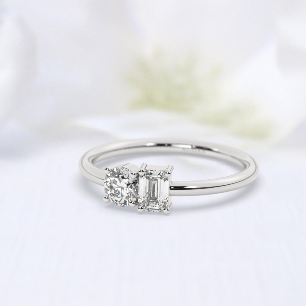 Round and Emerald Cut Toi Et Moi Diamond Ring / 0.50 or 1 Ct Double You and I Ring / Diamond Wedding Ring/ Diamond Engagement Ring