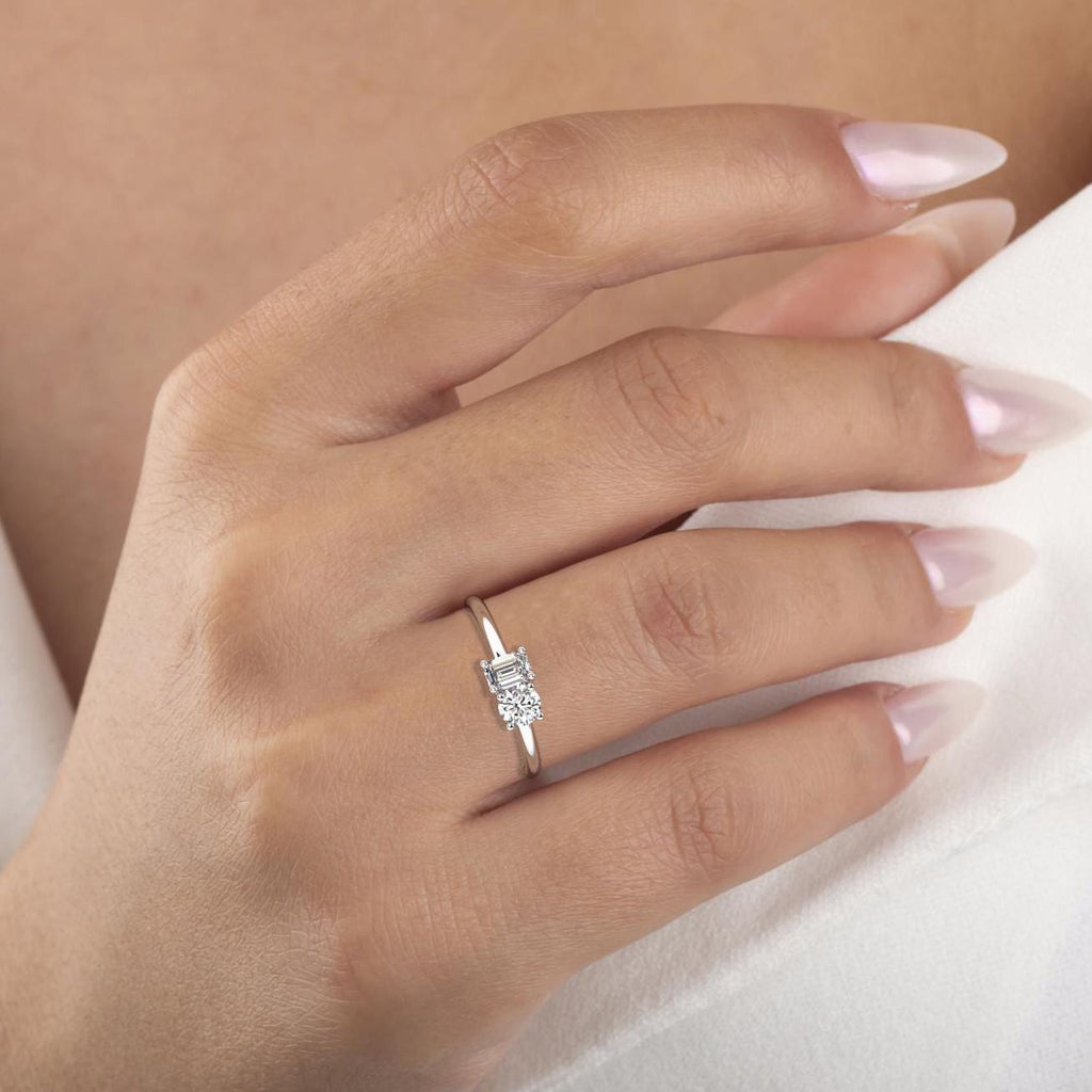 Round and Emerald Cut Toi Et Moi Diamond Ring / 0.50 or 1 Ct Double You and I Ring / Diamond Wedding Ring/ Diamond Engagement Ring