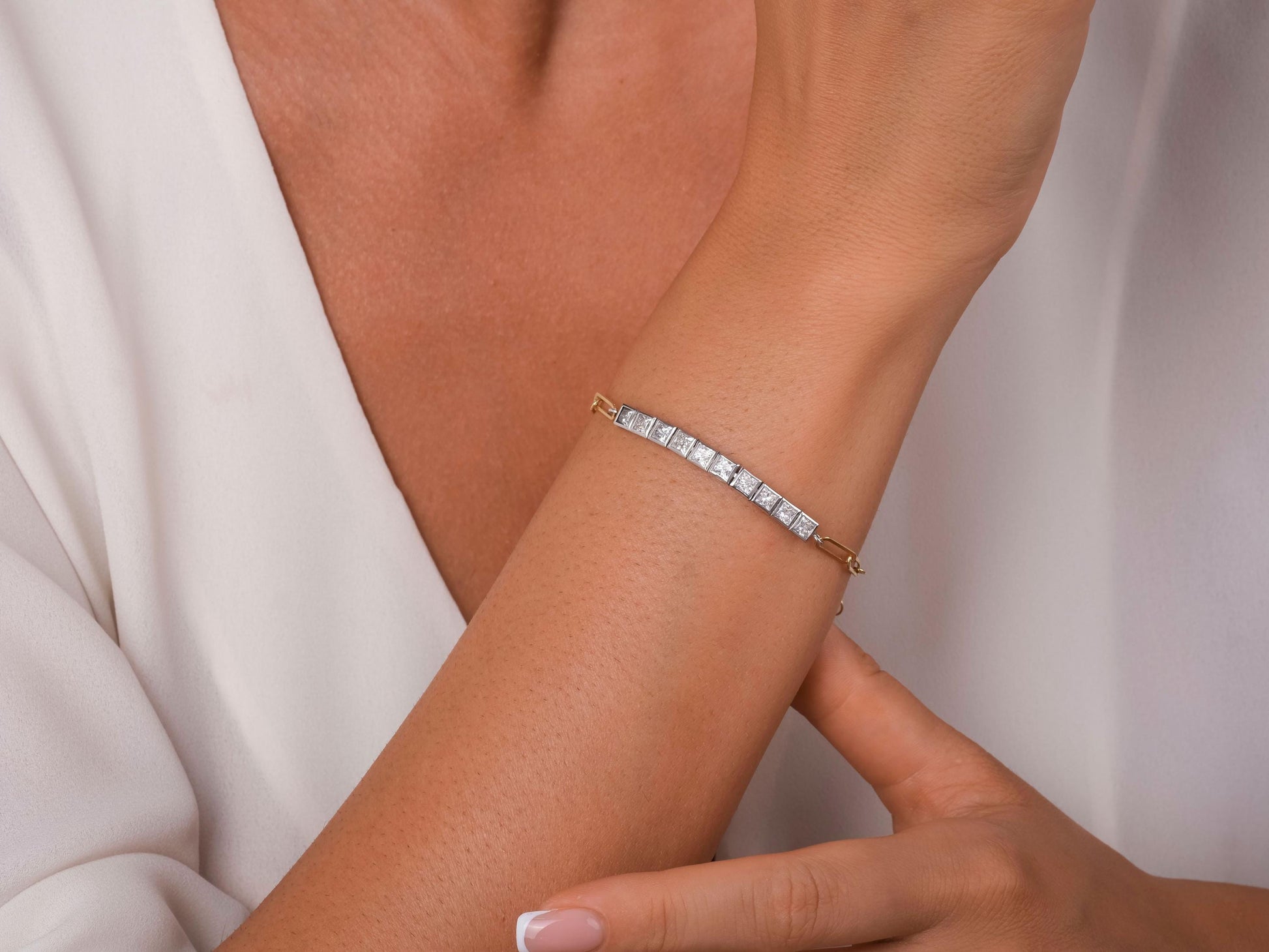 Diamond Paperclip Bracelet / 14k Gold Bezel Setting Princess Cut Bracelet / Dainty and Elegant Diamond Bracelet
