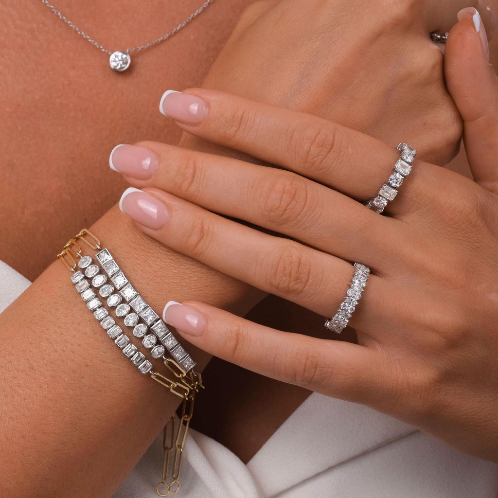 Diamond Paperclip Bracelet / 14k Gold Bezel Setting Emerald Cut Bracelet / Dainty and Elegant Diamond Bracelet