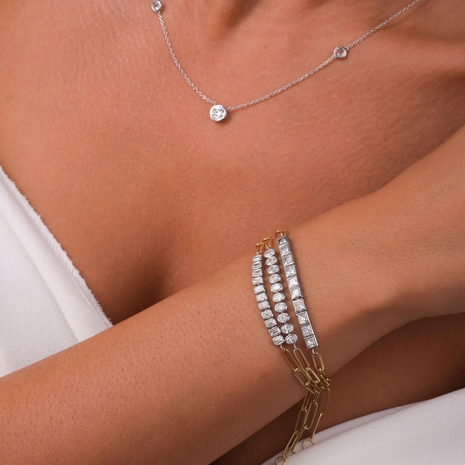 Diamond Paperclip Bracelet / 14k Gold Bezel Setting Oval Shape Diamond Bracelet / Dainty and Elegant Diamond Bracelet