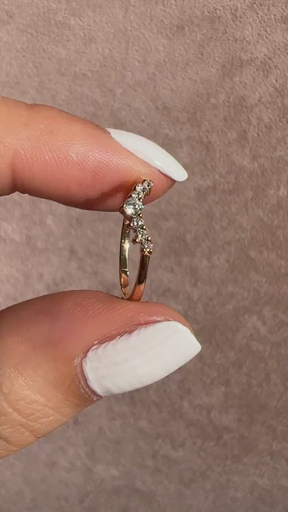 Curved Diamond Wedding Band / 14k Gold Round Diamond Stacking Ring / Diamond Wedding Band / Stacking Ring / Engagement Rings / Gift for Her