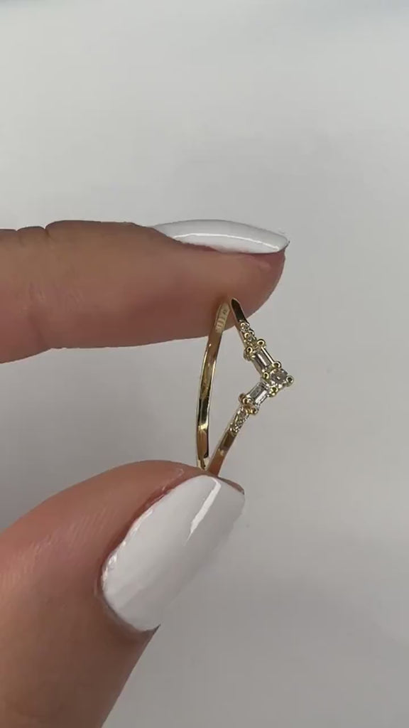 14k Gold Baguette Round Diamond Chevron Ring / Curved Diamond Wedding Band / V Ring / Anniversary Ring / Contour Wedding Band