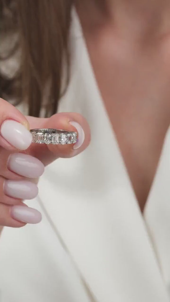 14k Gold Emerald & Oval Diamond Wedding Band / Alternating Diamond Halfway Ring / Diamond Anniversary Ring