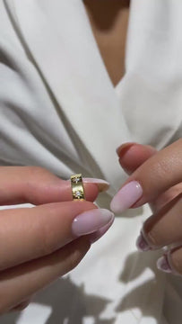 Diamond Starburst Wedding Band / 14k Gold Engraved Star Diamond Stacking Ring / Stackable Ring / Engraved Star Wedding band