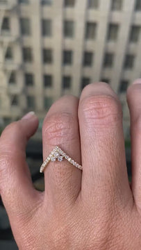 Curved Diamond Wedding Band / 14k Gold Round Diamond Cluster Wedding Ring / Chevron Stacking Ring / Curved Wedding Band / Engagement Ring