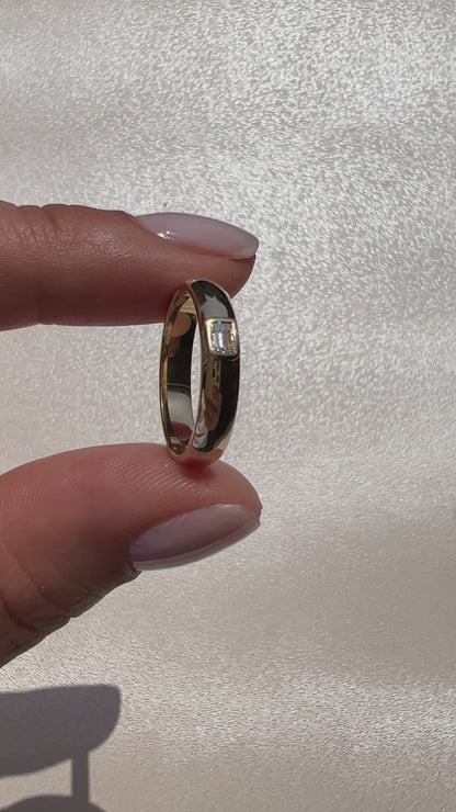 Emerald Cut Diamond Wedding Ring