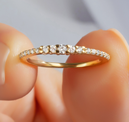 Round Diamond Wedding Ring