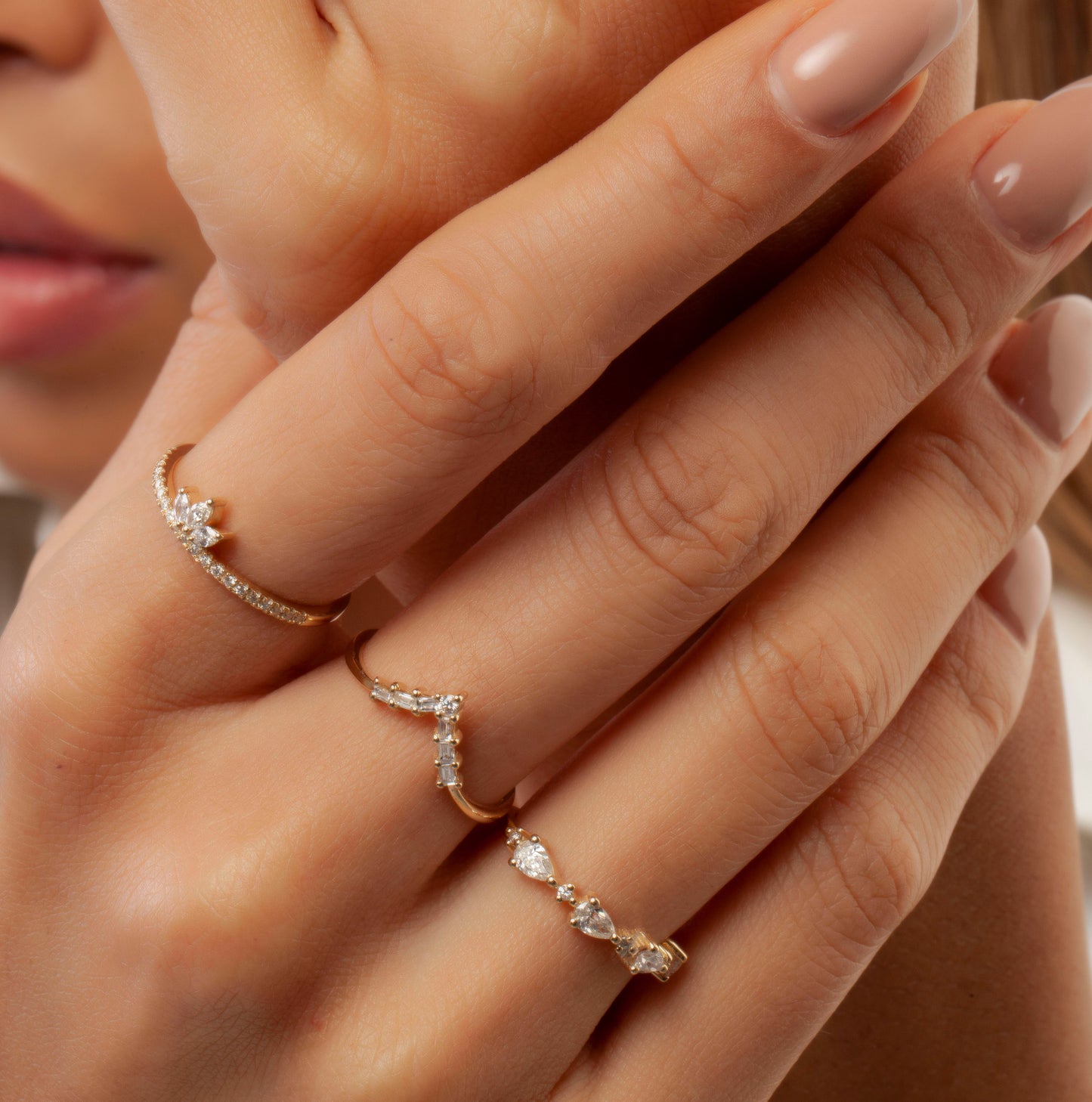 Pear and Round Diamond Wedding Ring