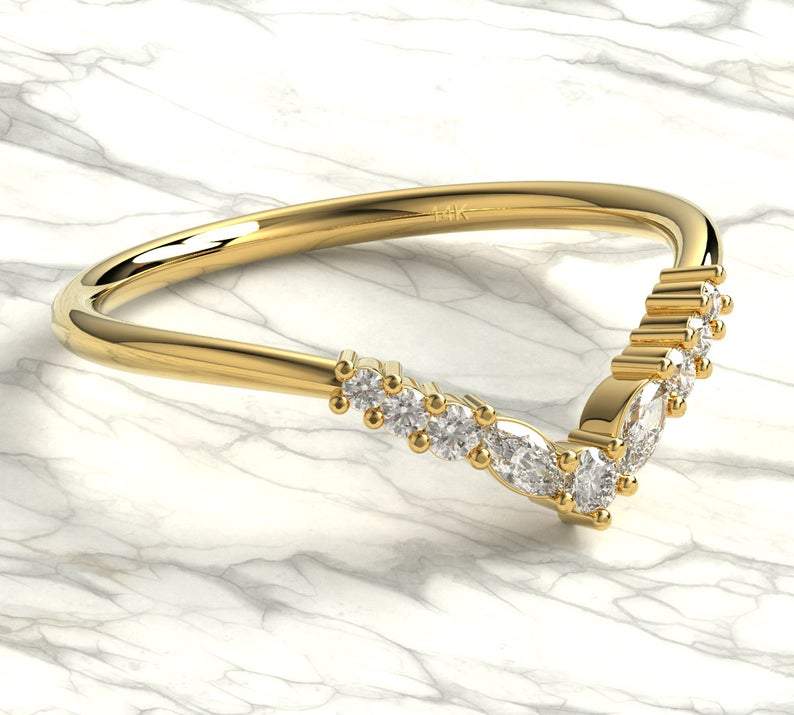 Curved Round Diamond Wedding Band