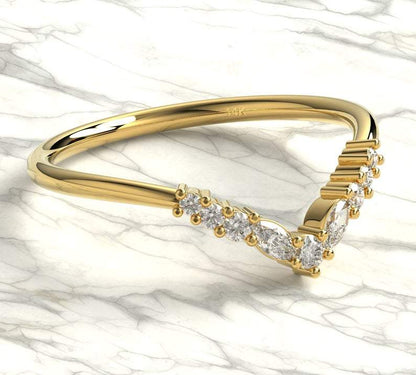 Curved Round Diamond Wedding Band