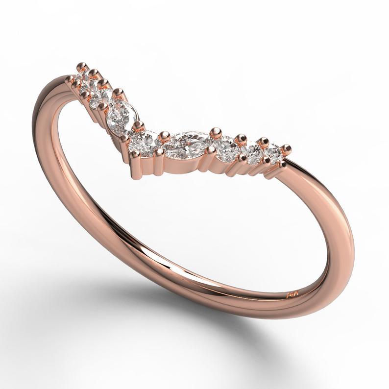 Curved Round Diamond Wedding Band
