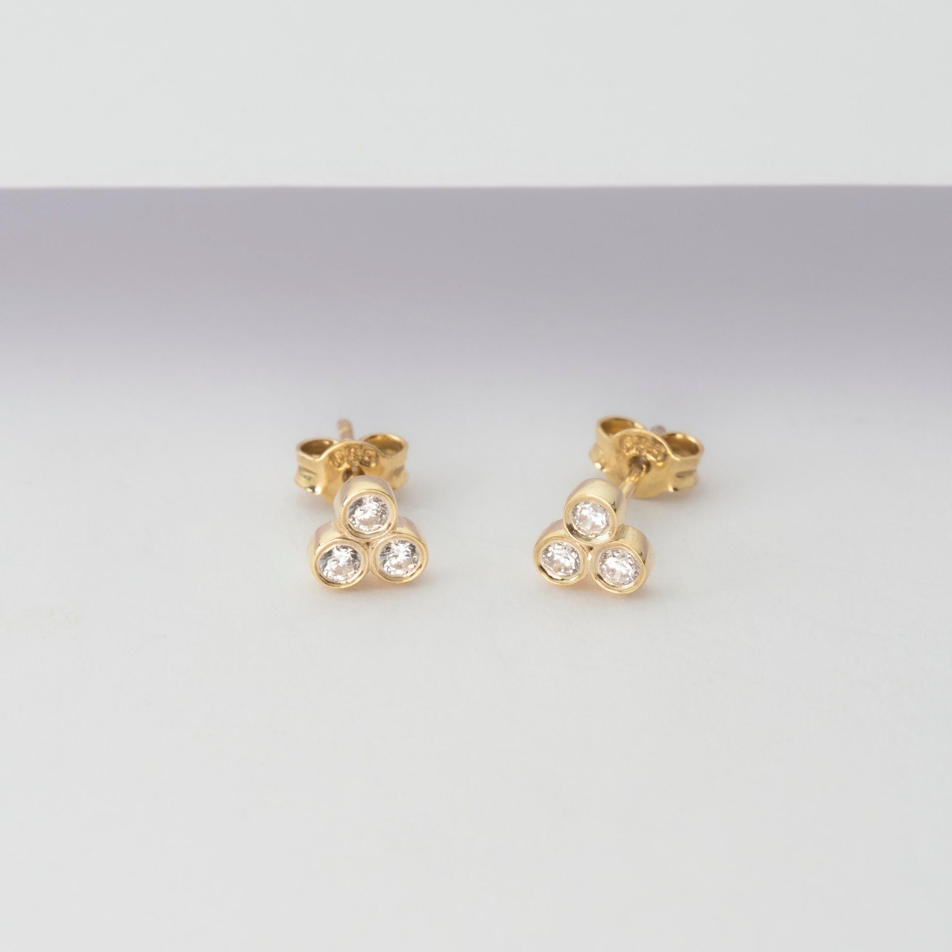 Trila Bezel Studs / Diamond Three Stone Stud Earrings / Anniversary Gift / Birthday Gift / Bridal Gift / Anniversary Gift / Diamond Gifts