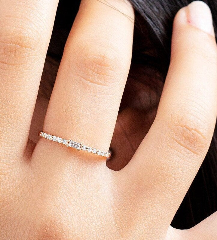 Baguette Diamond Stacking Ring / 14k Gold Baguette Diamond Wedding Band / Diamond Stacking Ring / Bridal Gift / Diamond Anniversary Ring