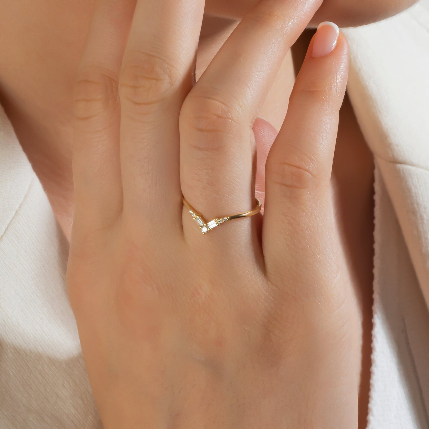 Curved Baguette Diamond Wedding Band