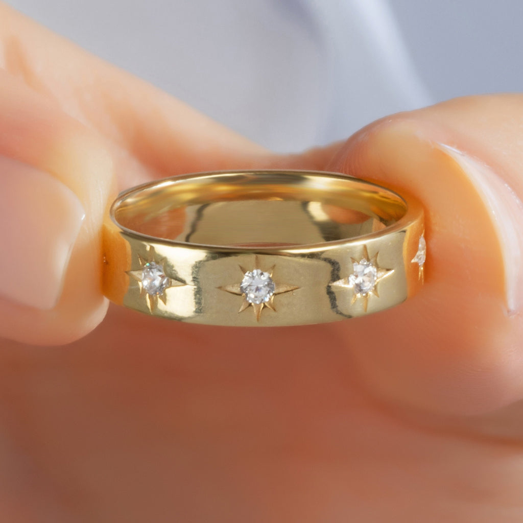 Diamond Starbust Wedding Band / 14k Gold Engraved Star Diamond Stacking Ring / Stackable Ring / Engraved Star Wedding band