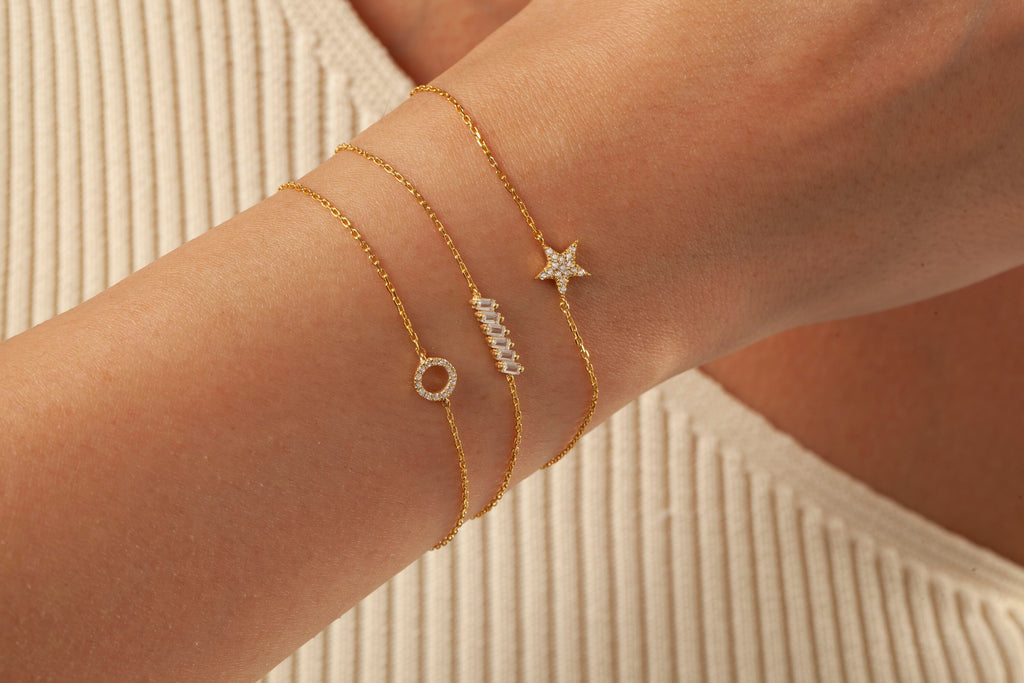 Diamond Circle Bracelet / Dainty Circle Bracelet / Circle of love Bracelet / Holiday Gift / Anniversary Gift / Diamond Gift Idea