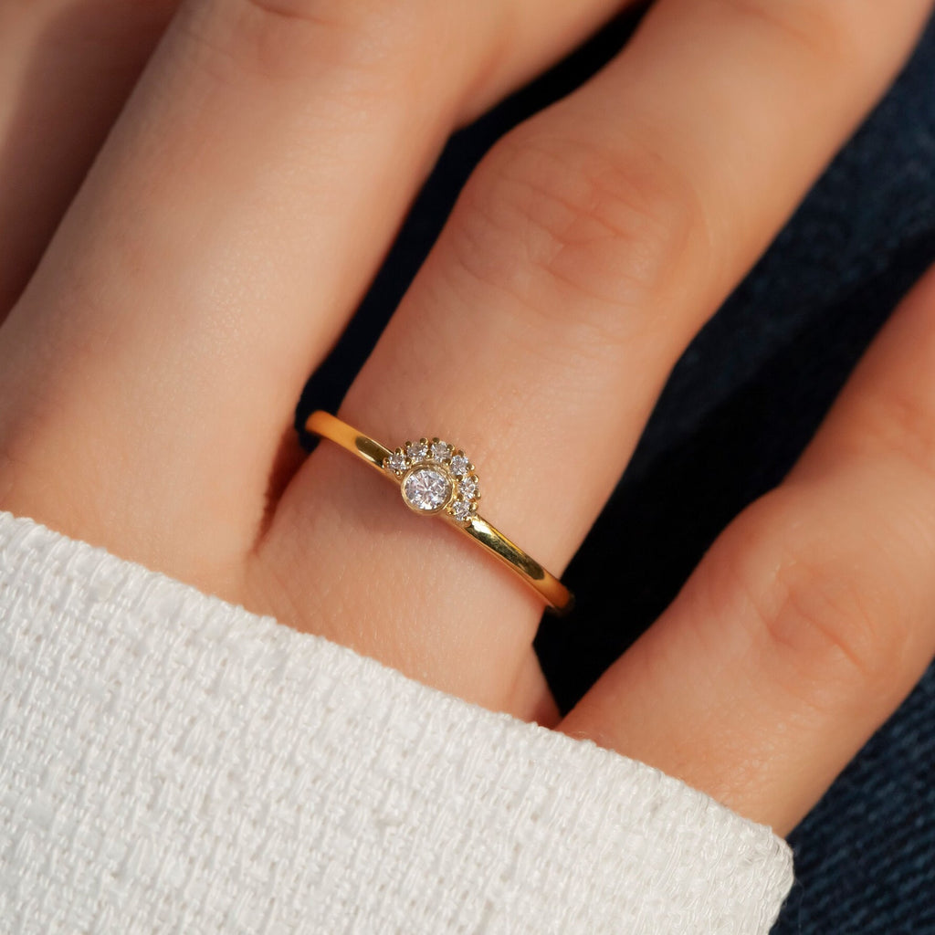 Round Diamond Stacking Ring / 14k Gold Bezel Round Diamond Wedding Band / Engagement Ring / Diamond Stacking Ring / Diamond Wedding Ring