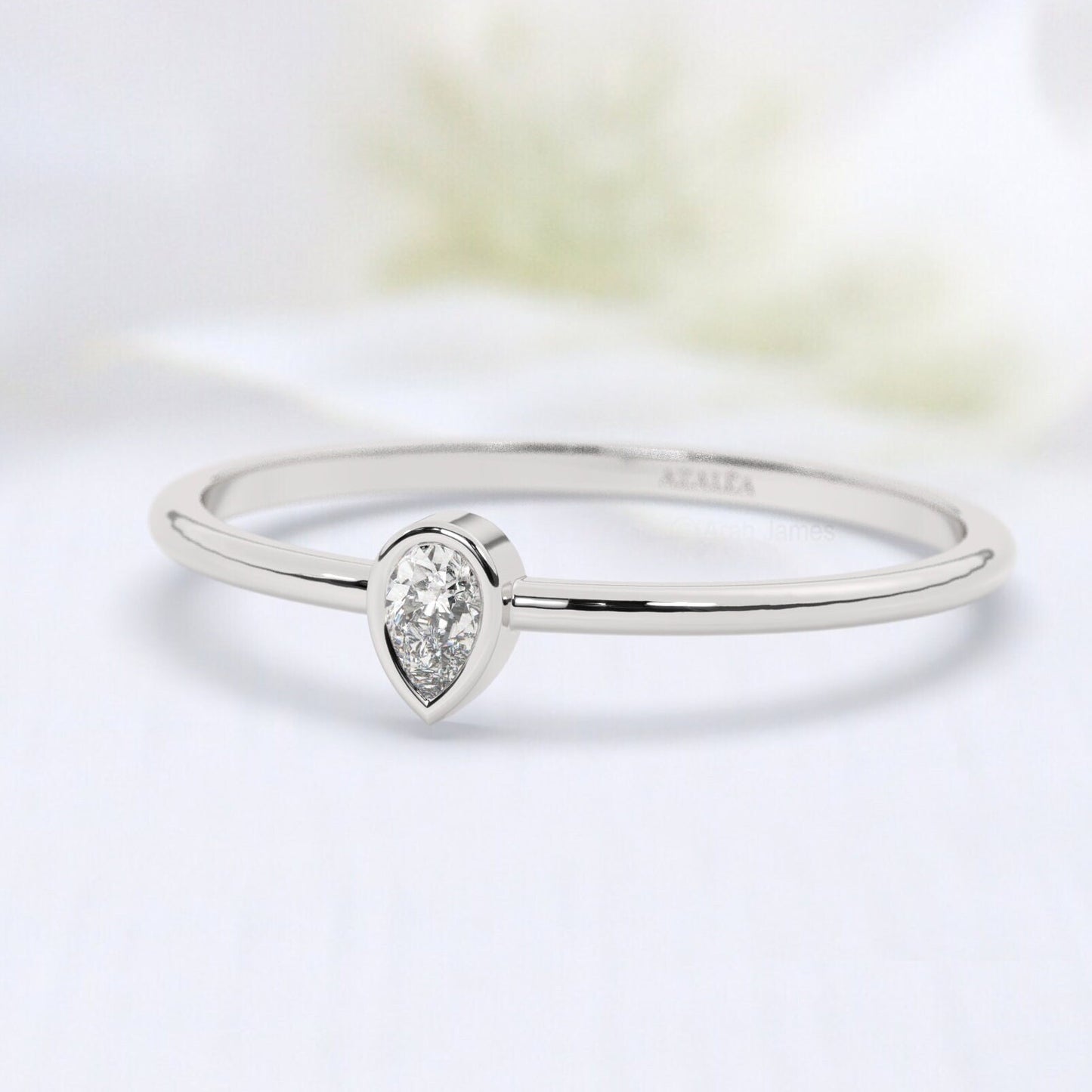 Solitaire Diamond Stacking Ring / 14k Pear Diamond Wedding Band / Teardrop Stacking Band / Diamond Wedding Band / Diamond Stacking Ring