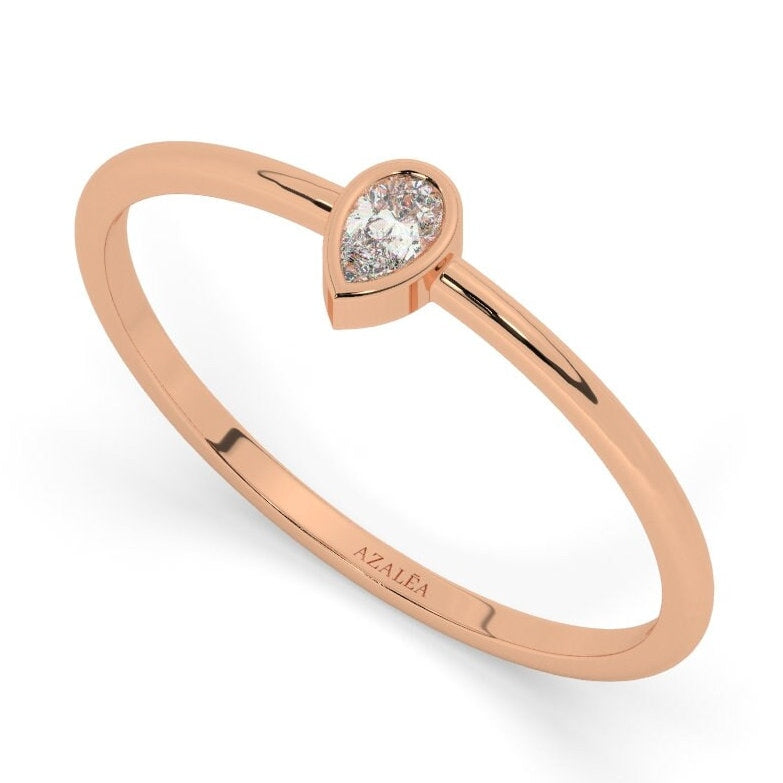 Solitaire Diamond Stacking Ring / 14k Pear Diamond Wedding Band / Teardrop Stacking Band / Diamond Wedding Band / Diamond Stacking Ring